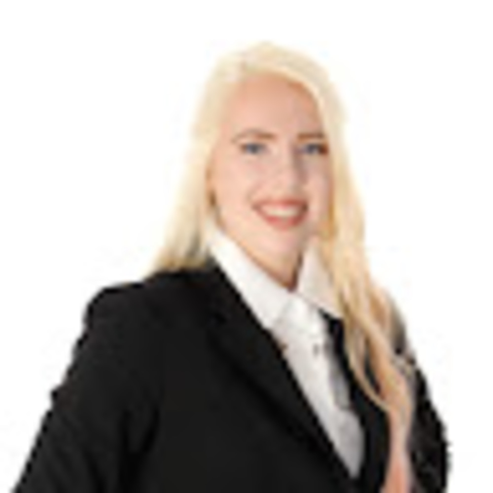 Meet your Posher, Cassandra